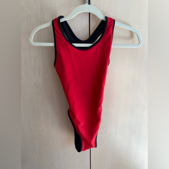 **SOLD** Reversible red/black TYR swimsuit - Picture 3 of 11